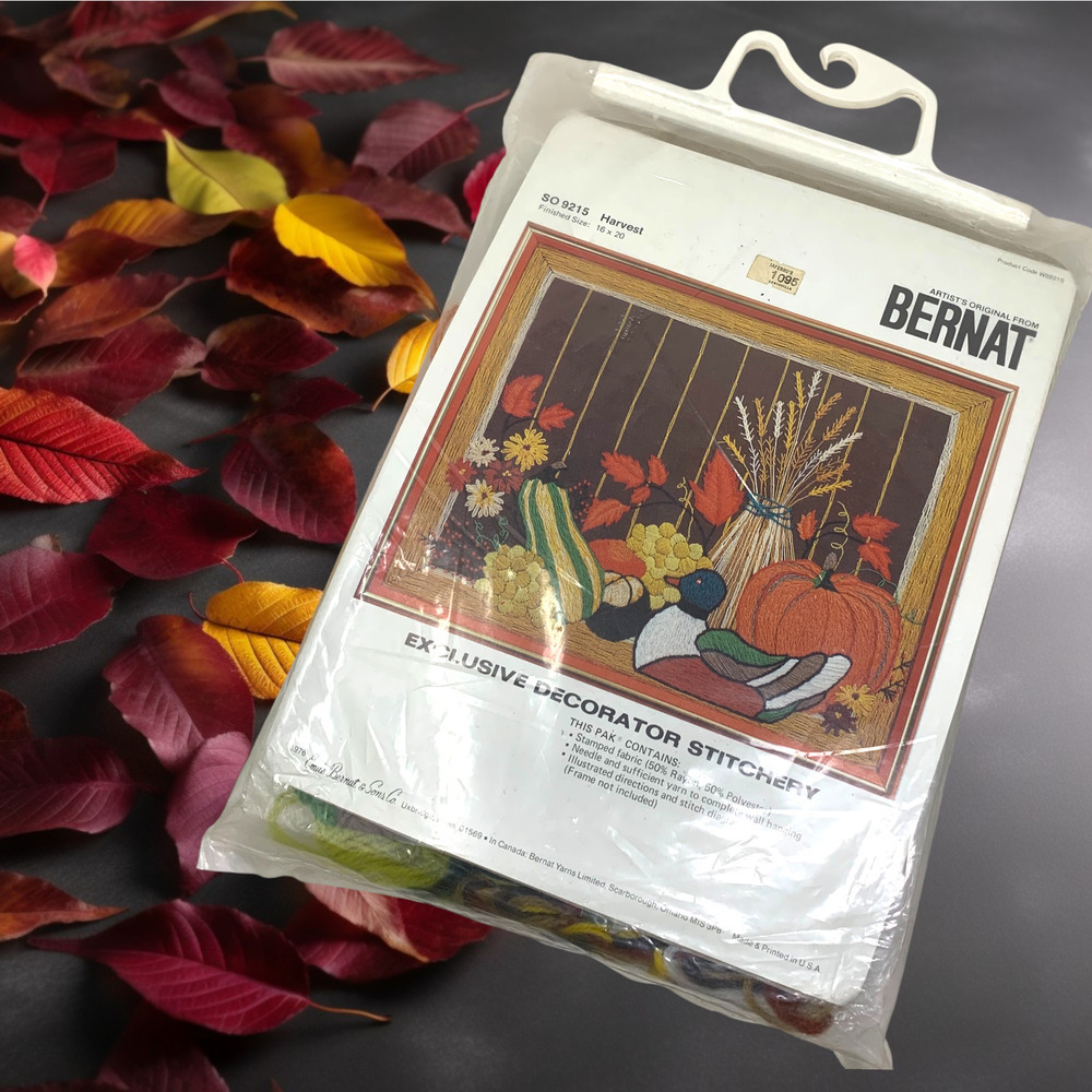 NEW Vintage Bernat Decorator Stitchery Tapestry Kit "Harvest" SO 9215 16" x 20"